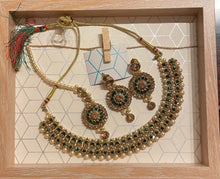 Load image into Gallery viewer, Indian jewellery set 2010