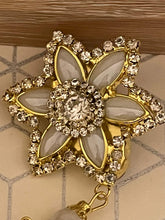 Load image into Gallery viewer, Saree pin/ broach 2137