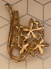 Load image into Gallery viewer, Saree broach 2132