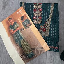 Load image into Gallery viewer, Semi Silk saree 3018