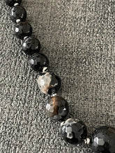 Load image into Gallery viewer, Beaded necklace 4001