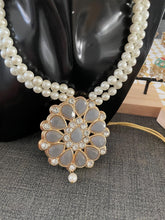 Load image into Gallery viewer, costume necklace  4065