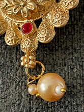 Load image into Gallery viewer, Saree pin 4008 (broach) 4.5 cm
