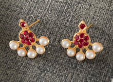 Load image into Gallery viewer, Beaded pearl set 4021