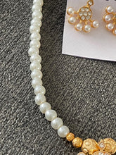 Load image into Gallery viewer, Beaded pearl set 4023