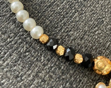 Load image into Gallery viewer, Beaded pearl set 4024