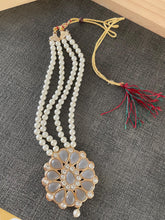 Load image into Gallery viewer, costume necklace  4065