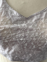 Load image into Gallery viewer, Long sleeve chickenkari embroidery blouse 4107