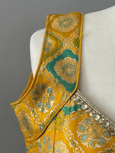Load image into Gallery viewer, Brocade  saree blouse 4090