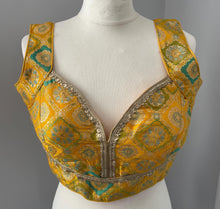 Load image into Gallery viewer, Brocade  saree blouse 4090