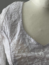 Load image into Gallery viewer, Long sleeve chickenkari embroidery blouse 4107
