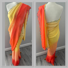 Load image into Gallery viewer, Georgette colour layer saree 4162 ( the edge tread on the scallop is blue )