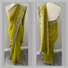 Load image into Gallery viewer, Georgette bandhni print saree 4187
