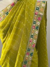 Load image into Gallery viewer, Bandhni print saree 4170