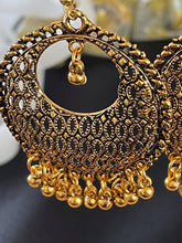 Load image into Gallery viewer, Indian jhumkas 4262