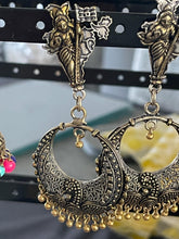 Load image into Gallery viewer, large drop earrings 4265