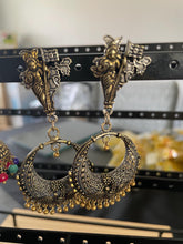 Load image into Gallery viewer, large drop earrings 4265