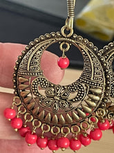 Load image into Gallery viewer, Pretty drop earrings 4268
