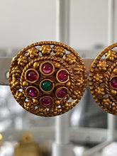 Load image into Gallery viewer, stud earrings 4222