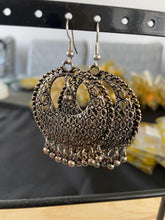 Load image into Gallery viewer, Indian jhumkas 4255