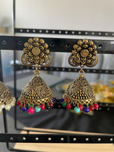 Load image into Gallery viewer, Antique affect earrings 4266