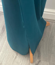 Load image into Gallery viewer, Shapewear underskirt for saree  4302
