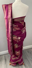 Load image into Gallery viewer, Soft dolla silk saree 4079