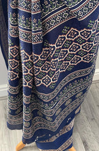 Load image into Gallery viewer, Soft dolla silk saree 4080