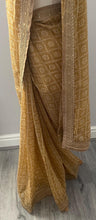 Load image into Gallery viewer, Bandhani saree 954
