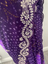 Load image into Gallery viewer, Soft georgette Bandhni print saree 5023
