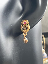 Load image into Gallery viewer, Small earrings 6012