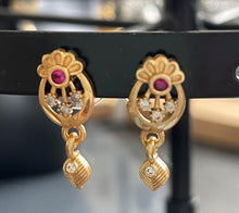 Load image into Gallery viewer, Small earrings 6012