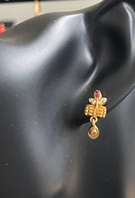 Load image into Gallery viewer, Small earrings 6017