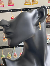 Load image into Gallery viewer, Tiny hoop earings 6029
