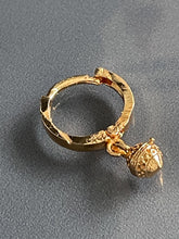 Load image into Gallery viewer, Tiny hoop earings 6032