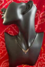 Load image into Gallery viewer, Delicate manglasutra 6083