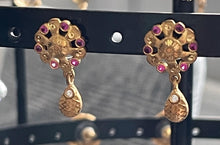 Load image into Gallery viewer, Small earrings 6021
