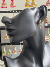 Load image into Gallery viewer, Tiny hoop earings 6032