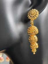Load image into Gallery viewer, Jhoomar earrings 6001