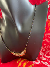 Load image into Gallery viewer, Delicate manglasutra 6080