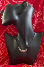 Load image into Gallery viewer, Delicate manglasutra 6085