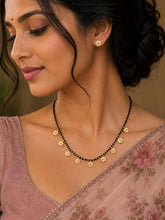Load image into Gallery viewer, Delicate manglasutra 6077