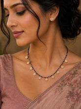 Load image into Gallery viewer, Delicate manglasutra 6078