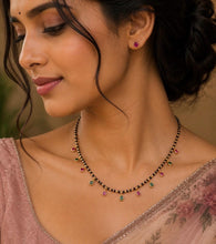 Load image into Gallery viewer, Delicate manglasutra 6076