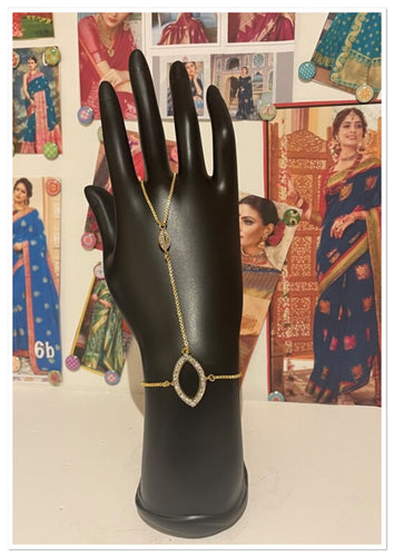Hand ornament 1347