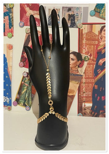 Hand ornament 1351